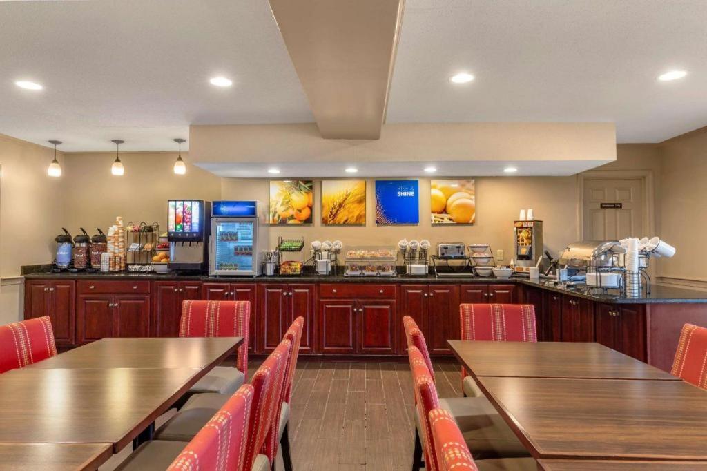 Comfort Inn Foxboro - Mansfield Foxborough Exteriör bild